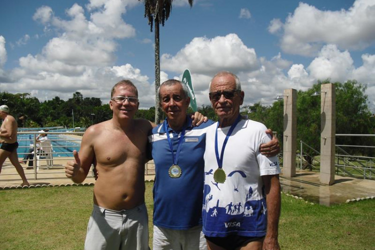 4008254aaeb9479581b8ead783655001